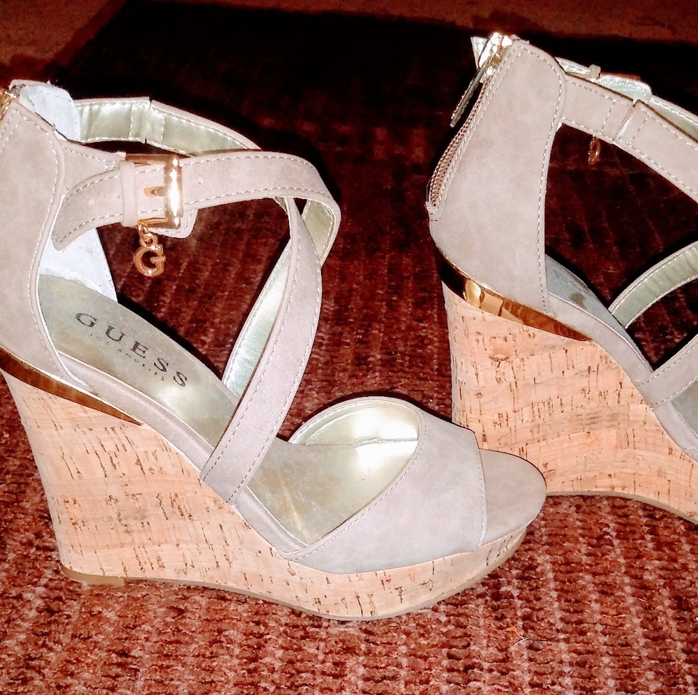 Guess wedges